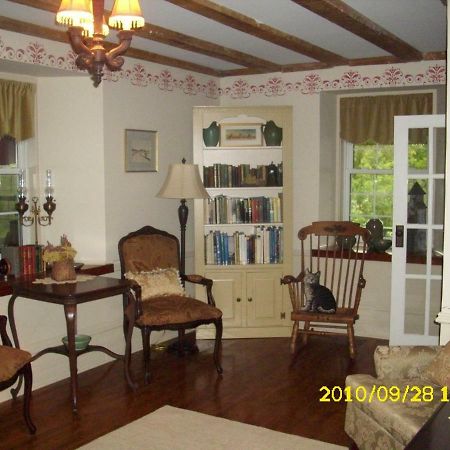 The Old Shipman House Bed & BreakfastKemptville エクステリア 写真